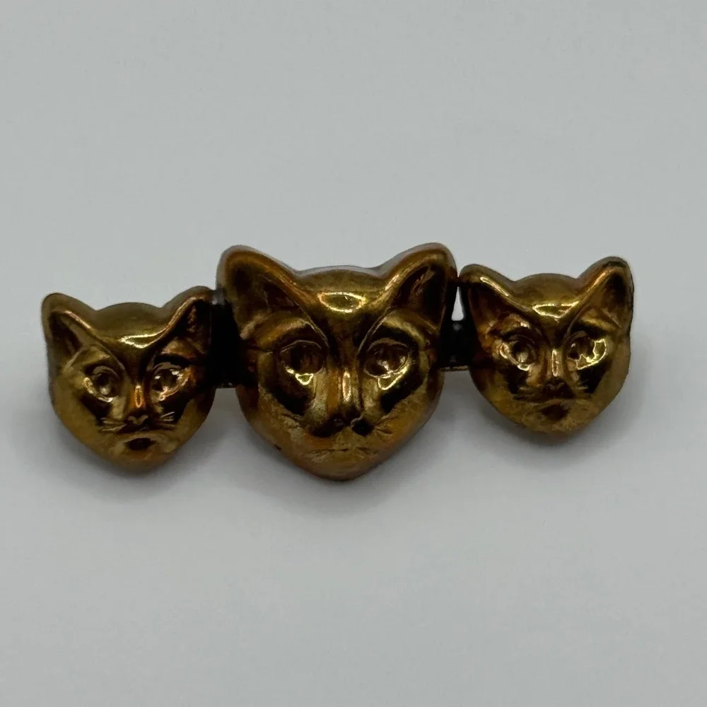 Vintage Meow Signed Cat Kitten Brooch Pin